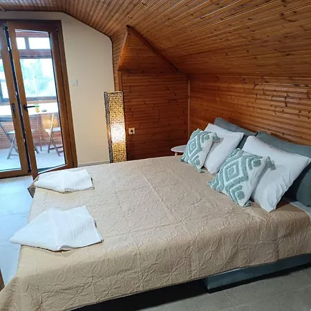 Διαμέρισμα Ango Secont Floor *