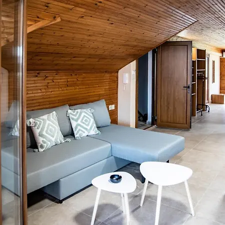 Ango Secont Floor ستافروس